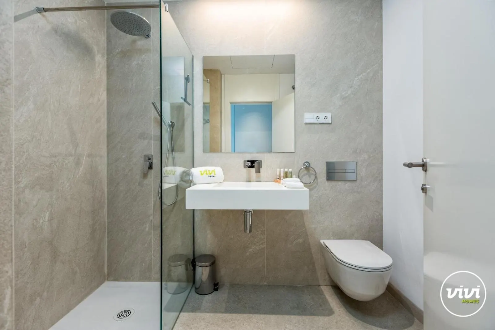 Vivi Homes - Fari Pool, Sauna, Gym & Sea View Torremolinos 0*,  Espanha