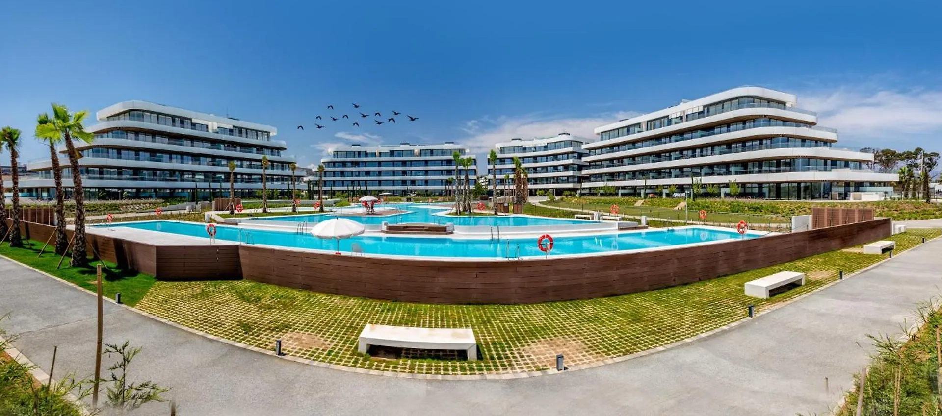 Vivi Homes - Fari Pool, Sauna, Gym & Sea View Torremolinos Apartamento